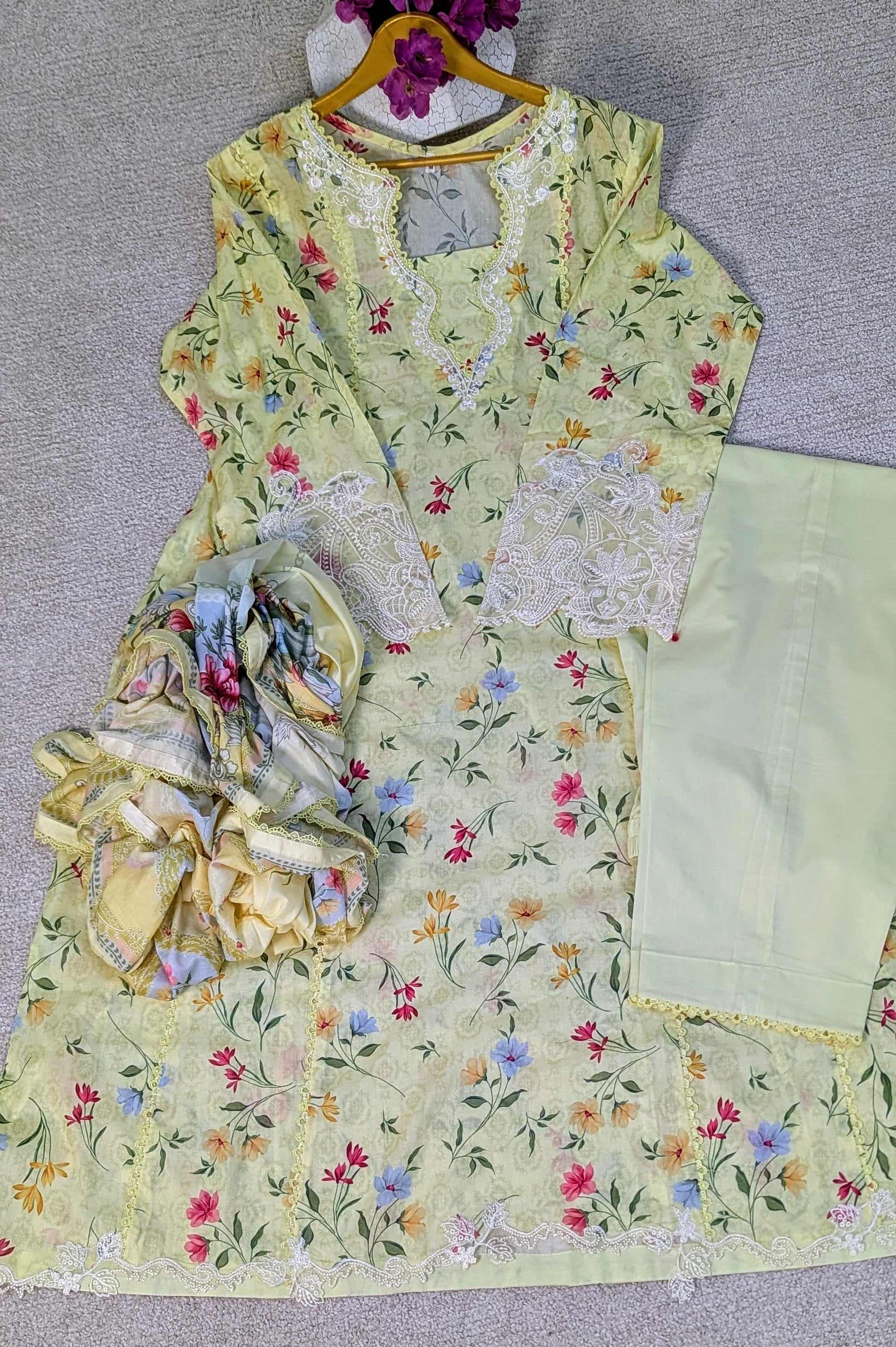 Qalamkar EM-04 (B) LAUREL Qprints ii