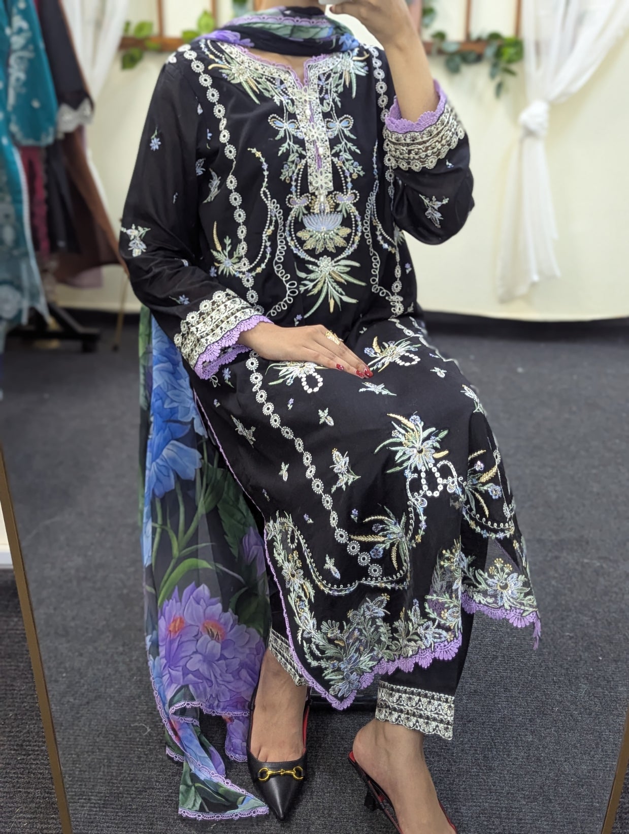 Roheenaz Hania Aashiyana Ready to wear Lawn 25'